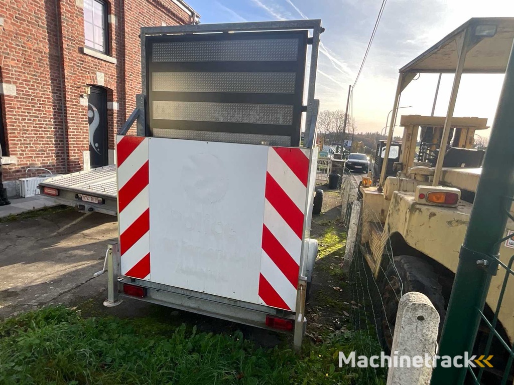 BW trailers Signal Trailer