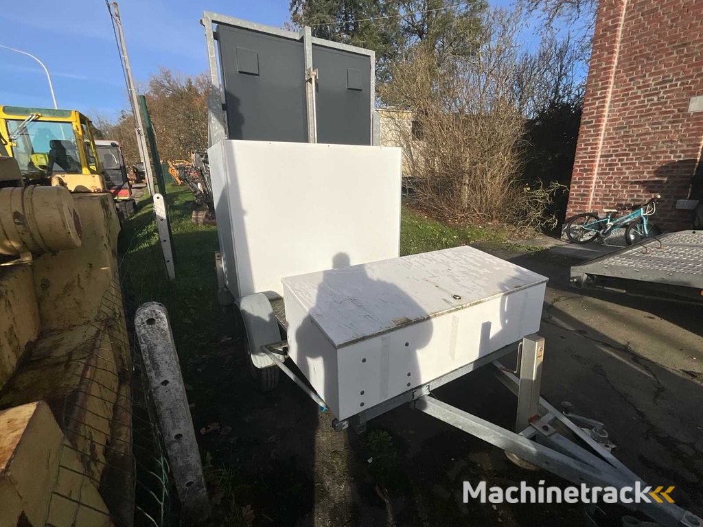 BW trailers Signal Trailer