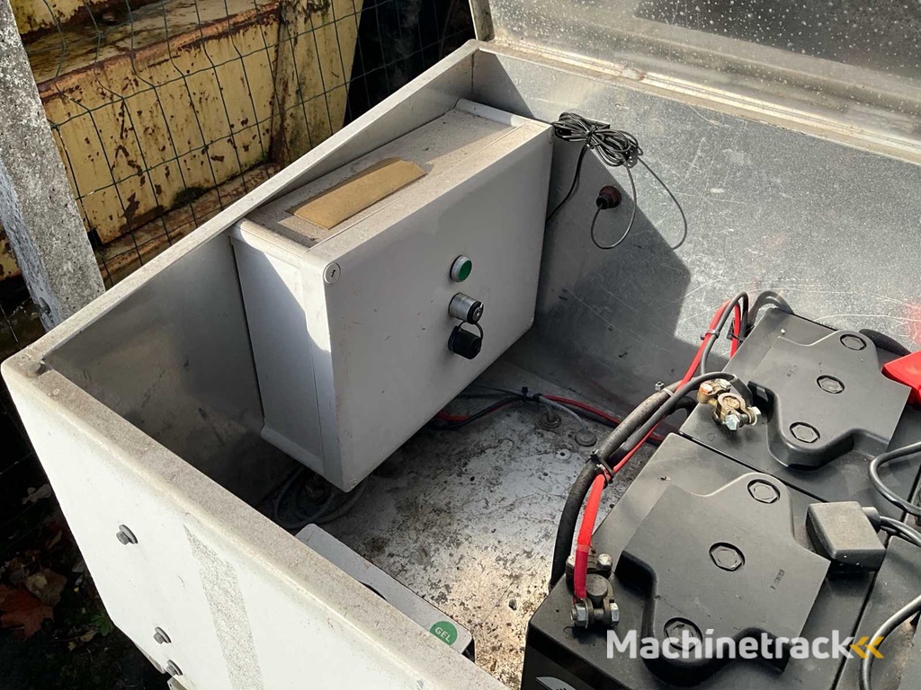 BW trailers Signal Trailer