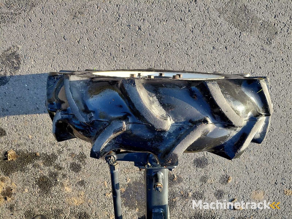 Iseki TL2100 Four Wheel Drive Mini Tractor