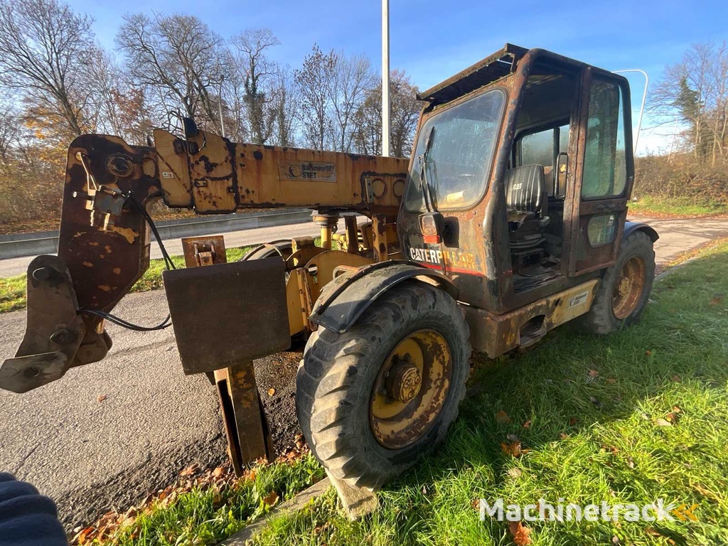 2000 Caterpillar TH63 verreiker