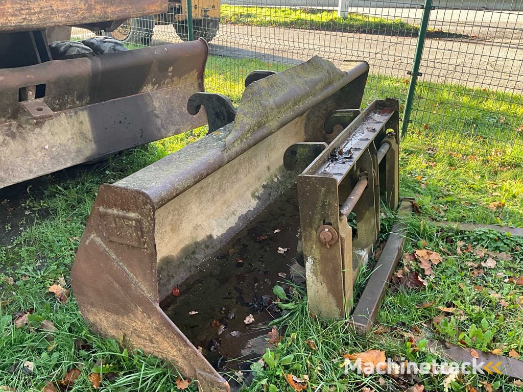 2000 Caterpillar TH63 verreiker