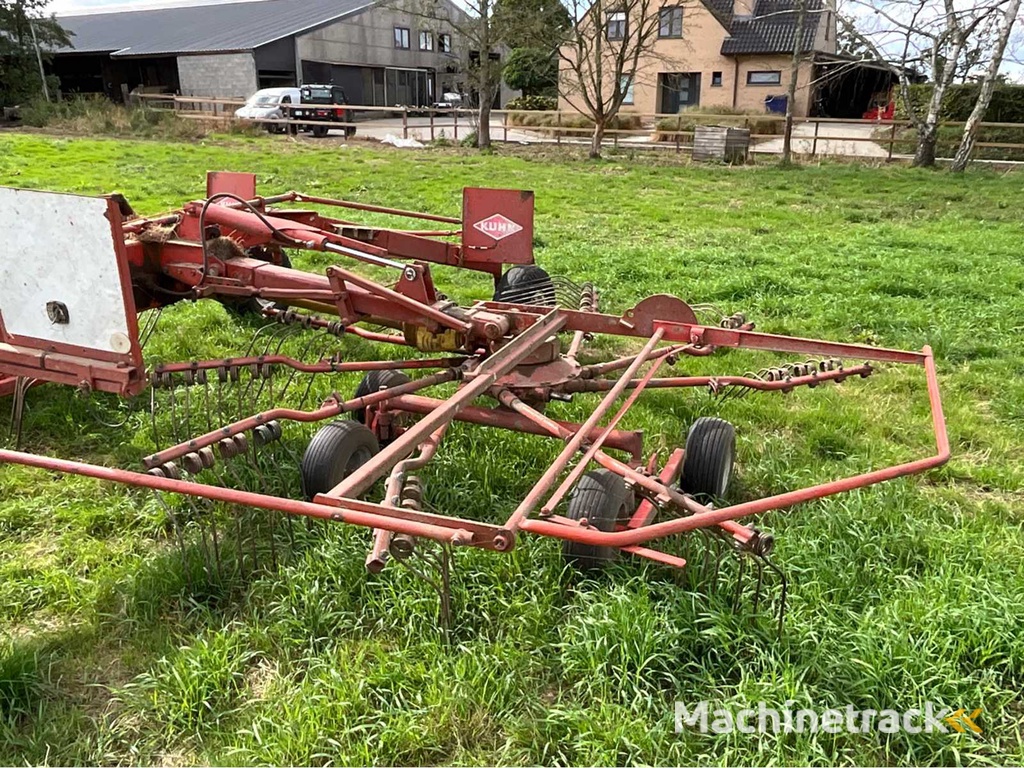 Kuhn GA 7301 Trailed Circle Rake