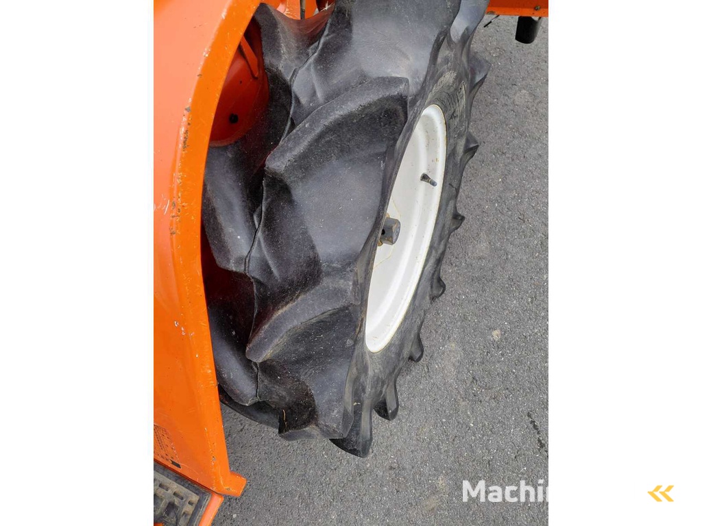 Hinomoto C14 All-wheel drive Mini tractor with tiller.