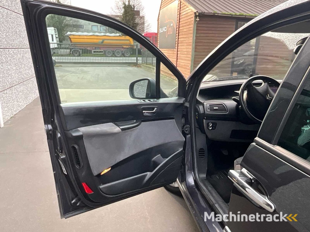 2011 Citroën C8 Passenger car