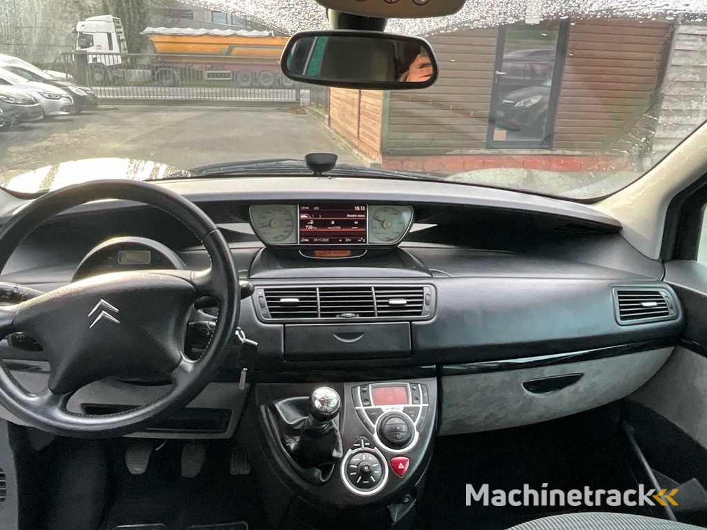 2011 Citroën C8 Passenger car