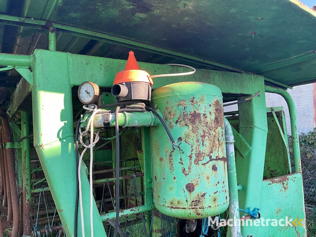 Milking machine Milking system