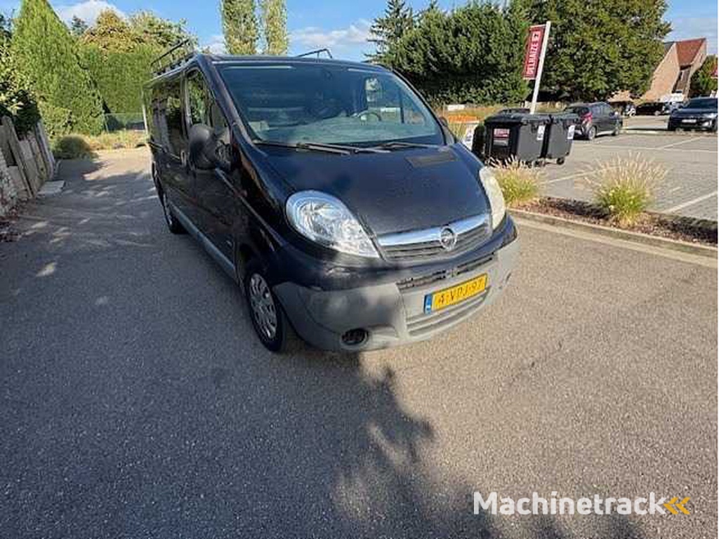 Opel - Vivaro - 2.0 CDTI L2H1 - Car - 2011