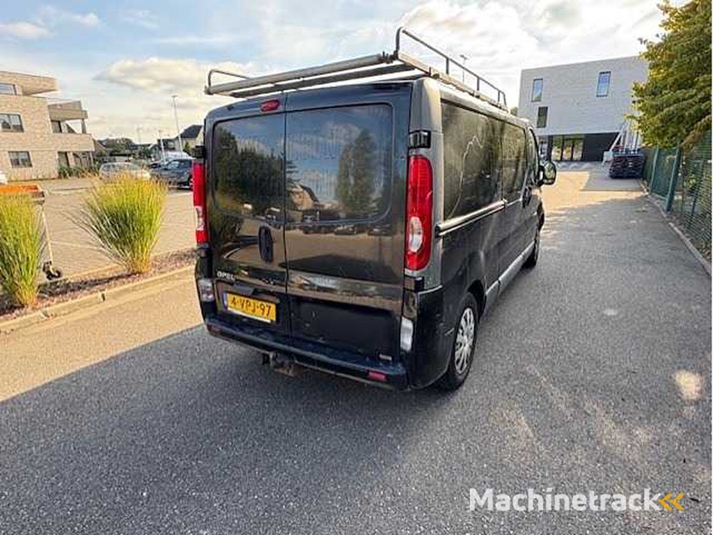 Opel - Vivaro - 2.0 CDTI L2H1 - Car - 2011