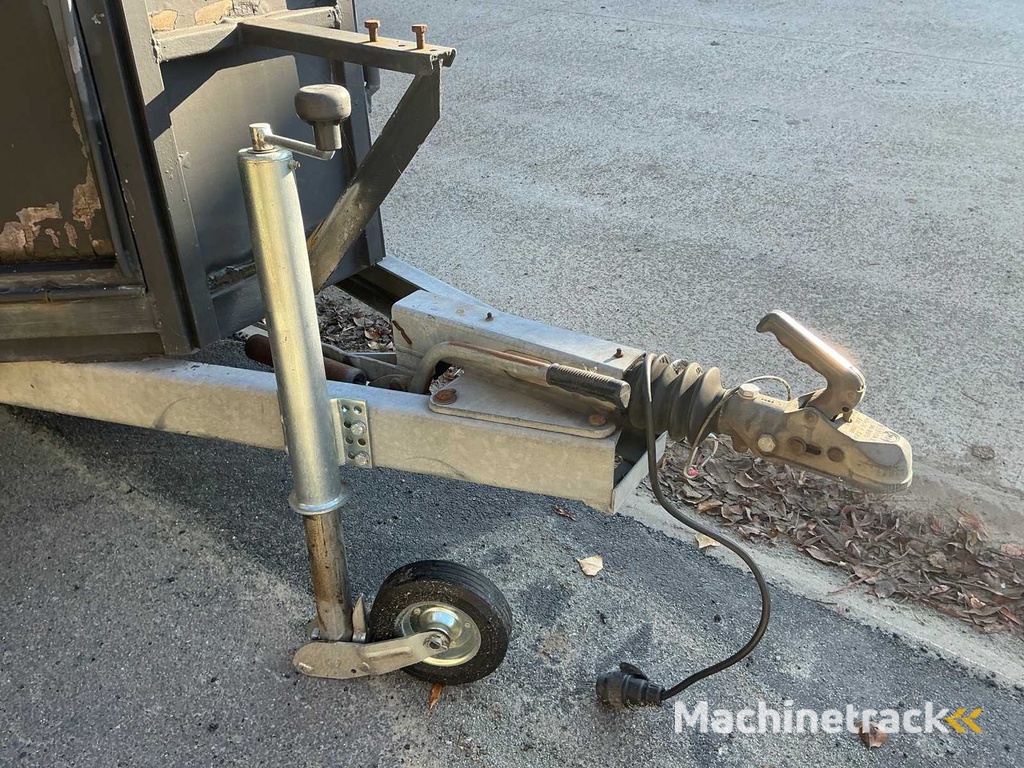 1992 B.C.W. V41020G Horse trailer