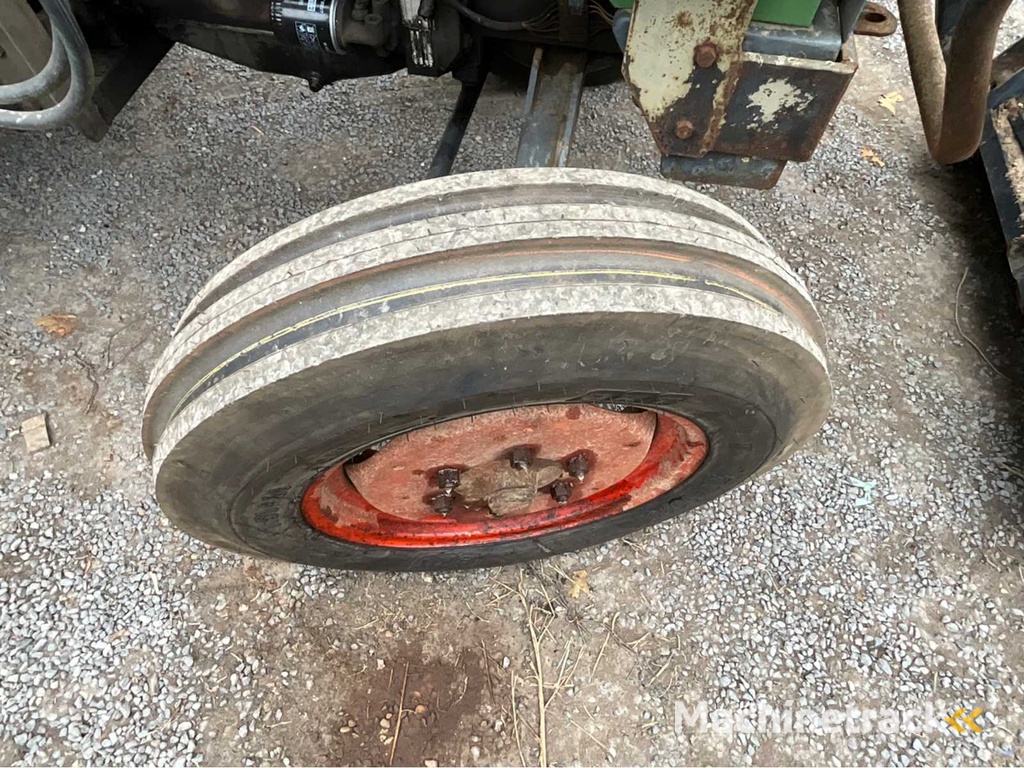 1975 Fendt Farmer 106S Turbomatik with front loader