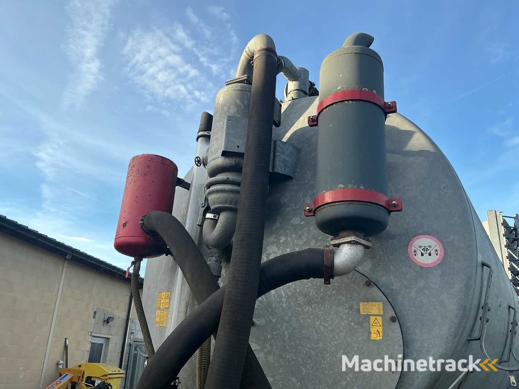 2004 IPSAM DBV130 Manure Tank