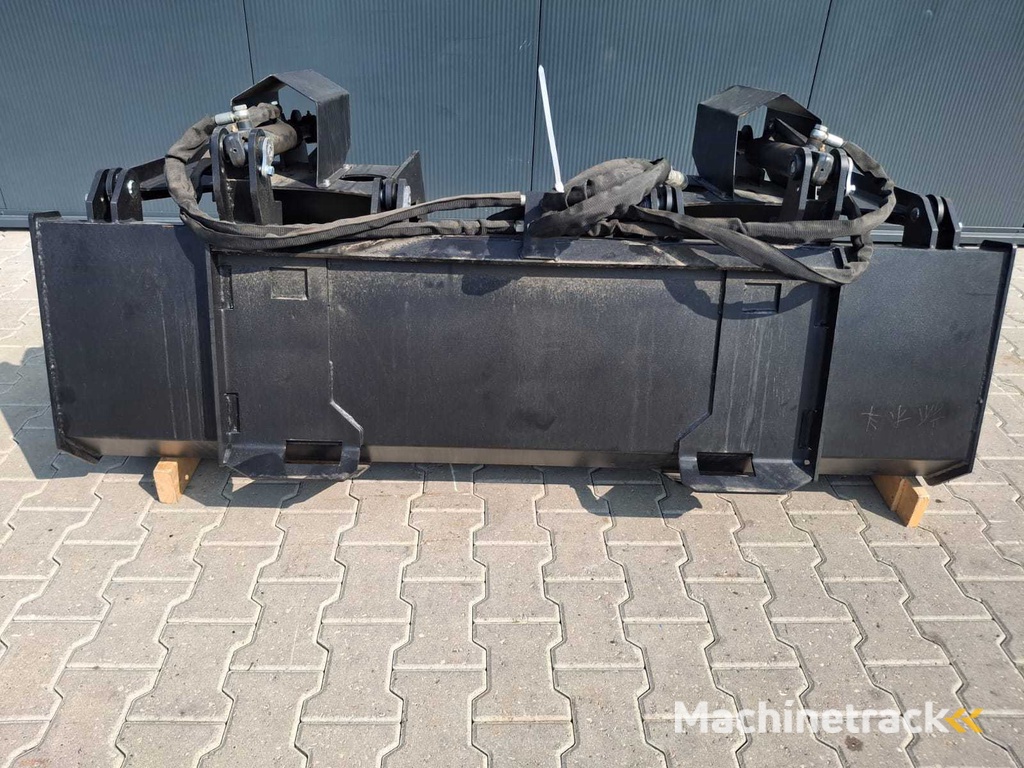 2025 Rhino-cross 72 inch grapple Bucket