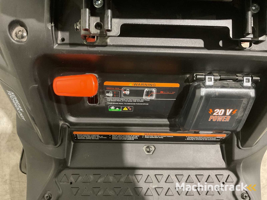 2025 Daewoo DAXRM224 Riding Mower