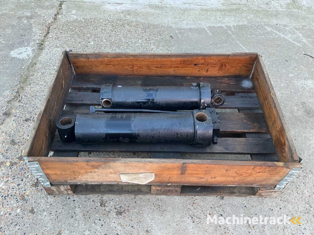 2x Lifting cylinder 830mm