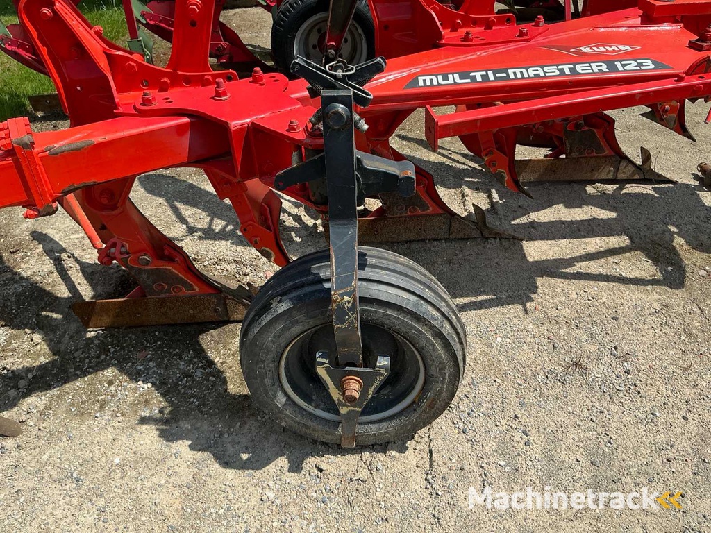 2016 Kuhn Multimaster 123 4 Scissor Plow