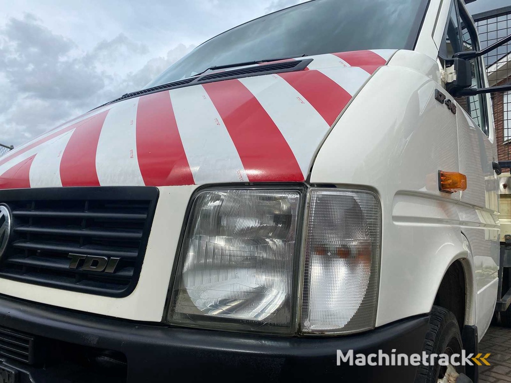 2005 Volkswagen LT28