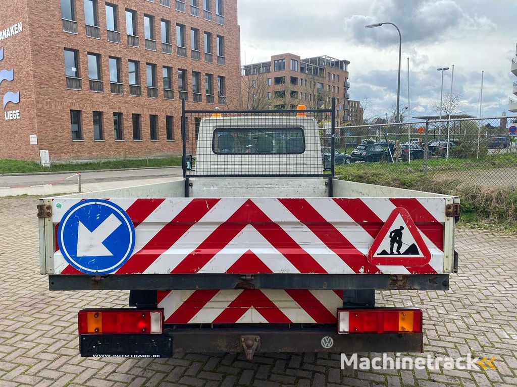 2005 Volkswagen LT28