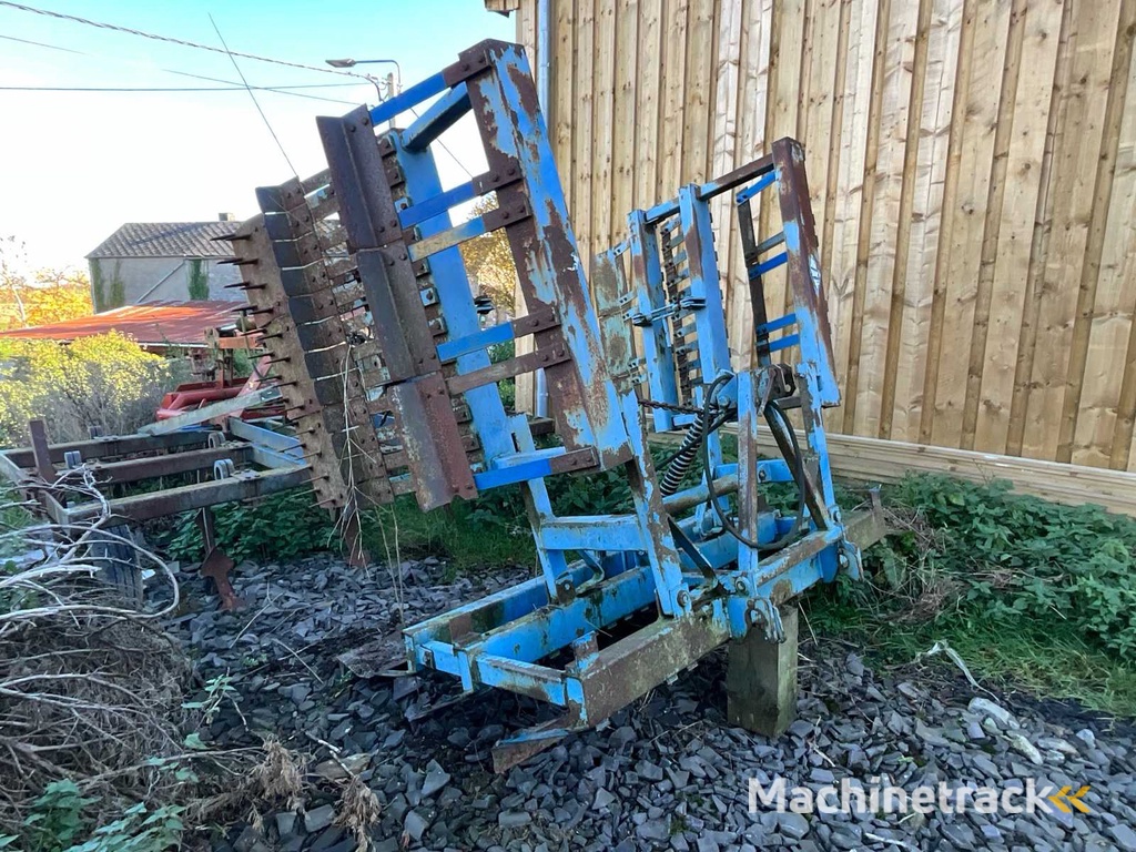 Robert Scavenger Verticuteermachine