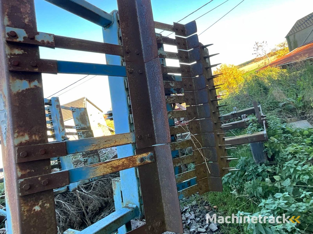 Robert Scavenger Verticuteermachine