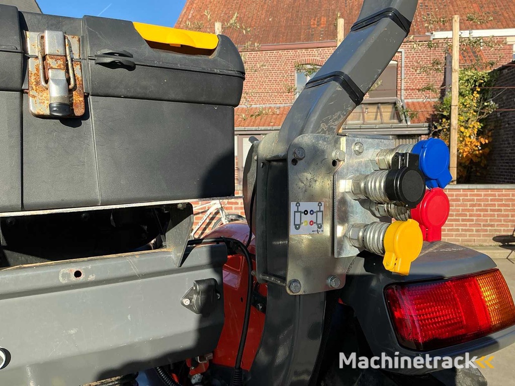 2020 Kubota L1361 Vierwielaangedreven landbouwtractor