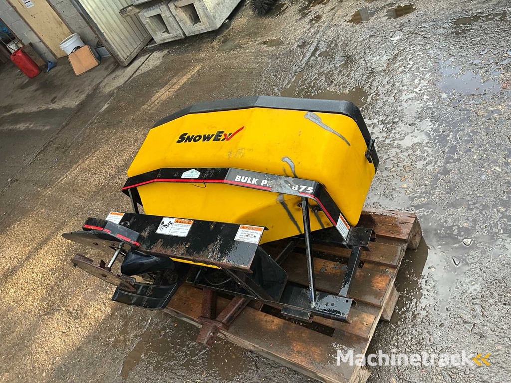 Snowex SP-1875 Salt Spreader