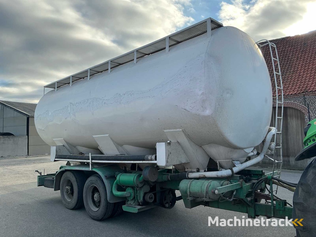 Lambrecht 18 ton Bulkwagen met blaassysteem