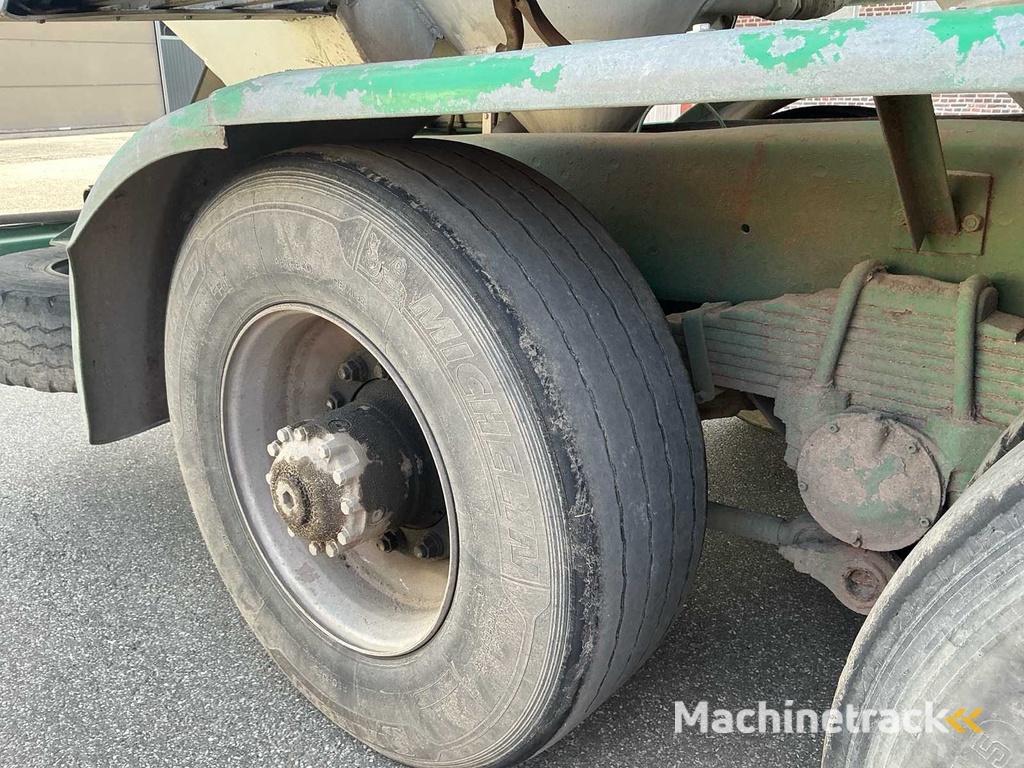 Lambrecht 18 ton Bulkwagen met blaassysteem