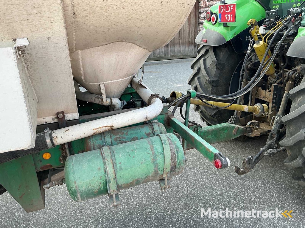 Lambrecht 18 ton Bulkwagen met blaassysteem