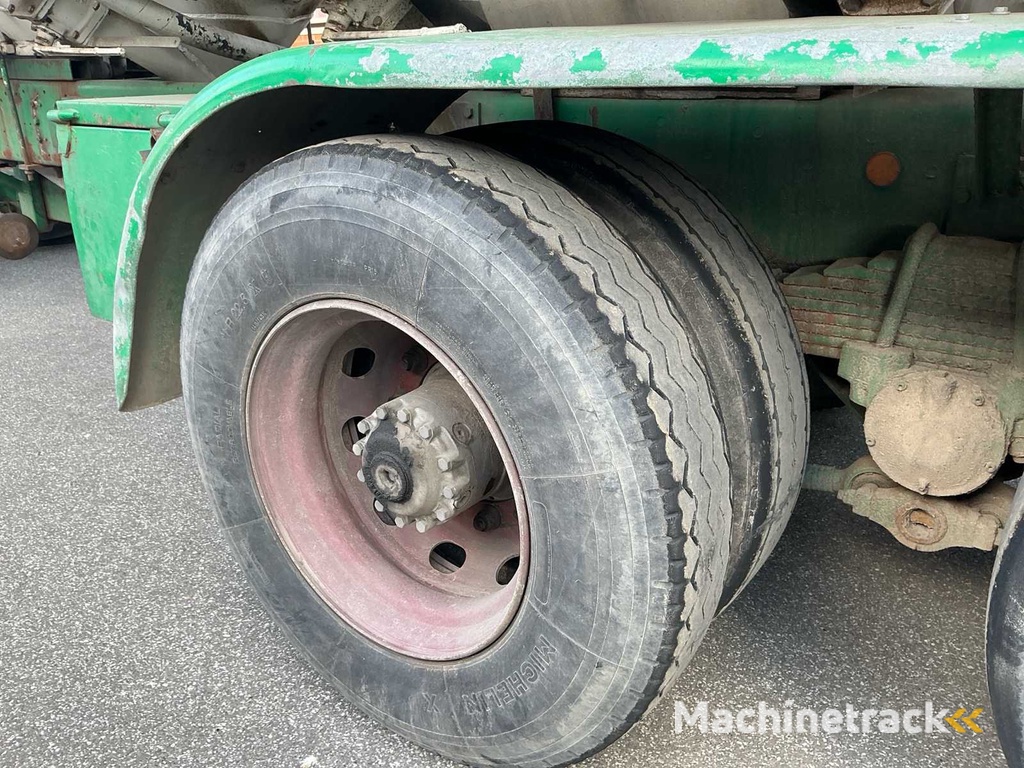 Lambrecht 18 ton Bulkwagen met blaassysteem