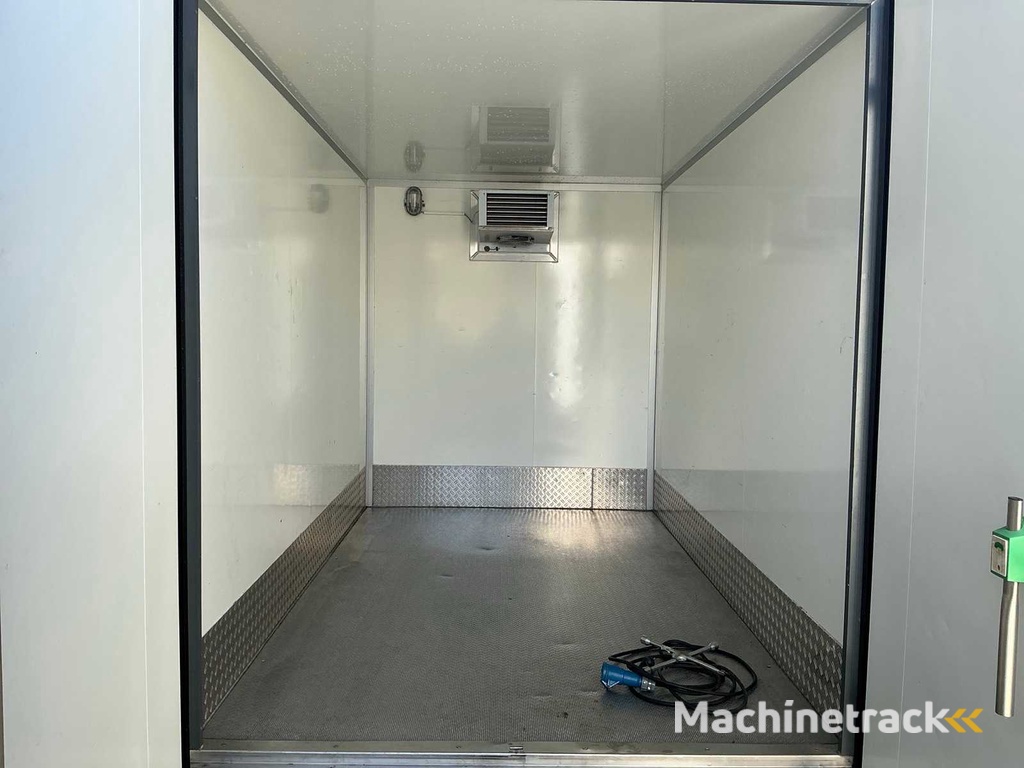 2016 Humbaur HGK 253017-19S50 Refrigerated Trailer