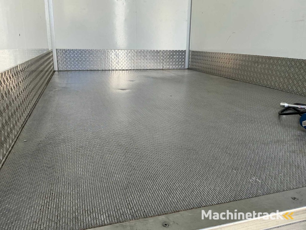 2016 Humbaur HGK 253017-19S50 Refrigerated Trailer