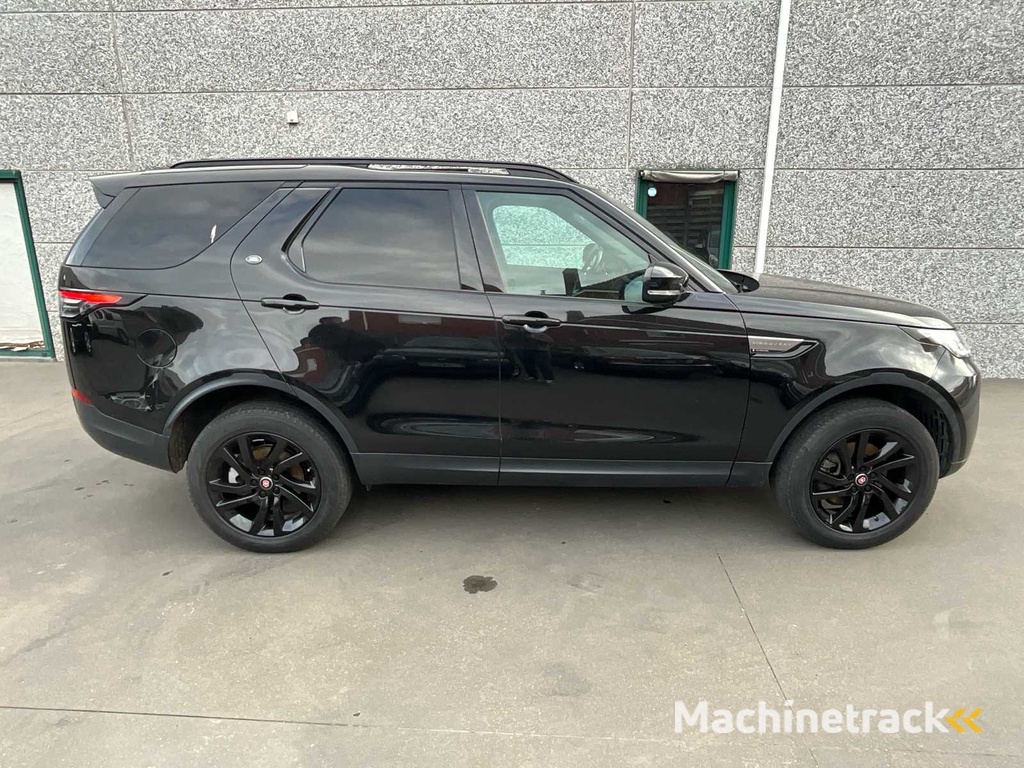 2018 Land Rover Discovery Passenger Car