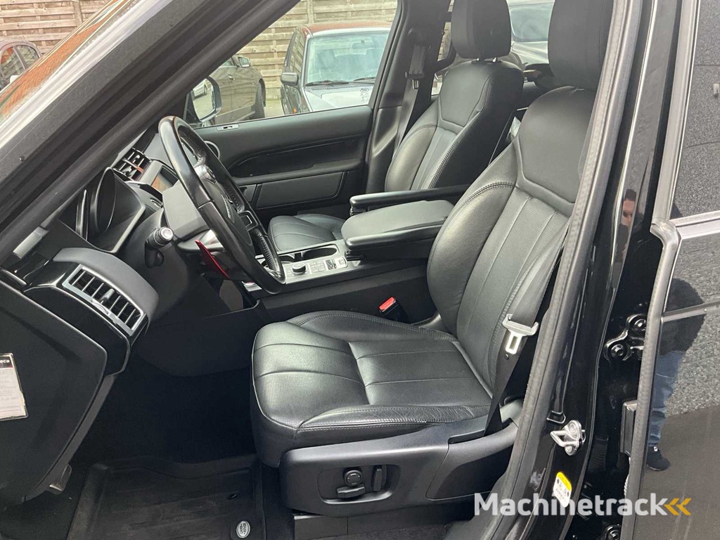 2018 Land Rover Discovery Passenger Car