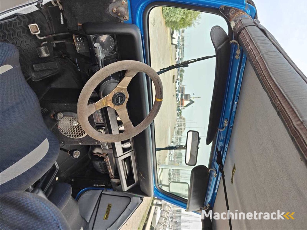 1992 JEEP Wrangler Classic Car