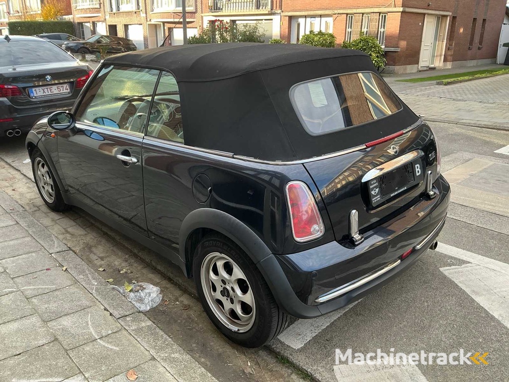2005 Mini Cooper One Convertible Passenger Car