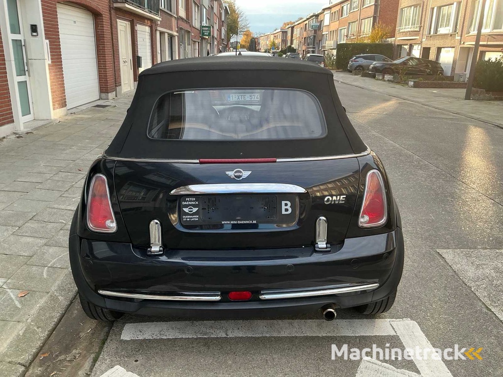 2005 Mini Cooper One Convertible Passenger Car