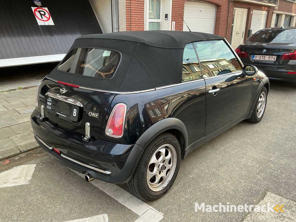 2005 Mini Cooper One Convertible Passenger Car