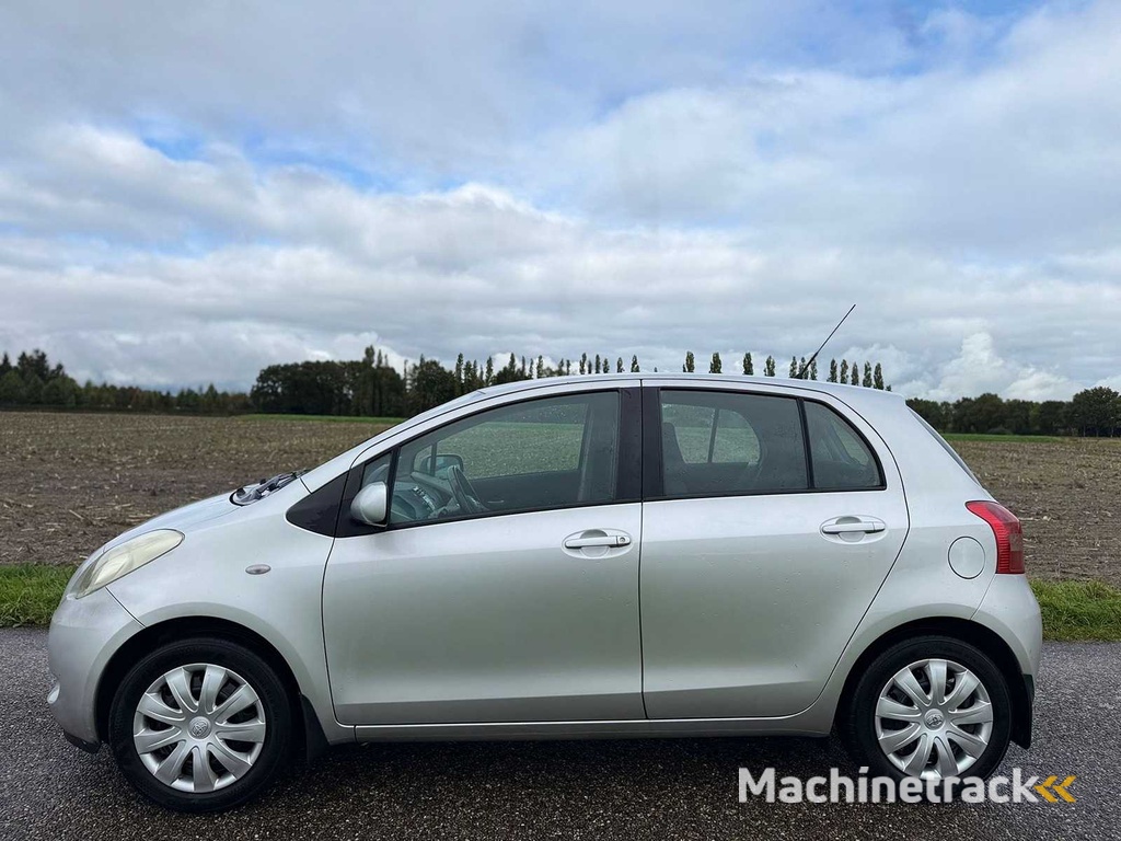 Toyota - 2007 - Yaris - 1.3 VVTi Sol - 82-XL-GX
