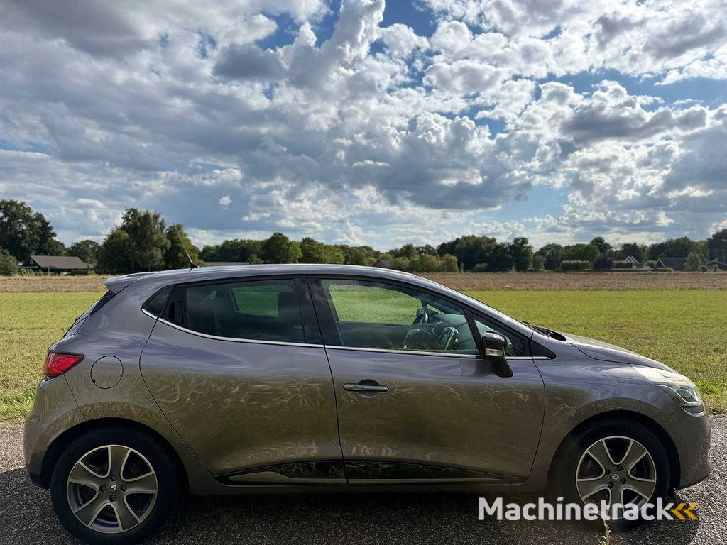 Renault - 2015 - Clio - 0.9 TCe Night&amp;Day - GS-162-Z