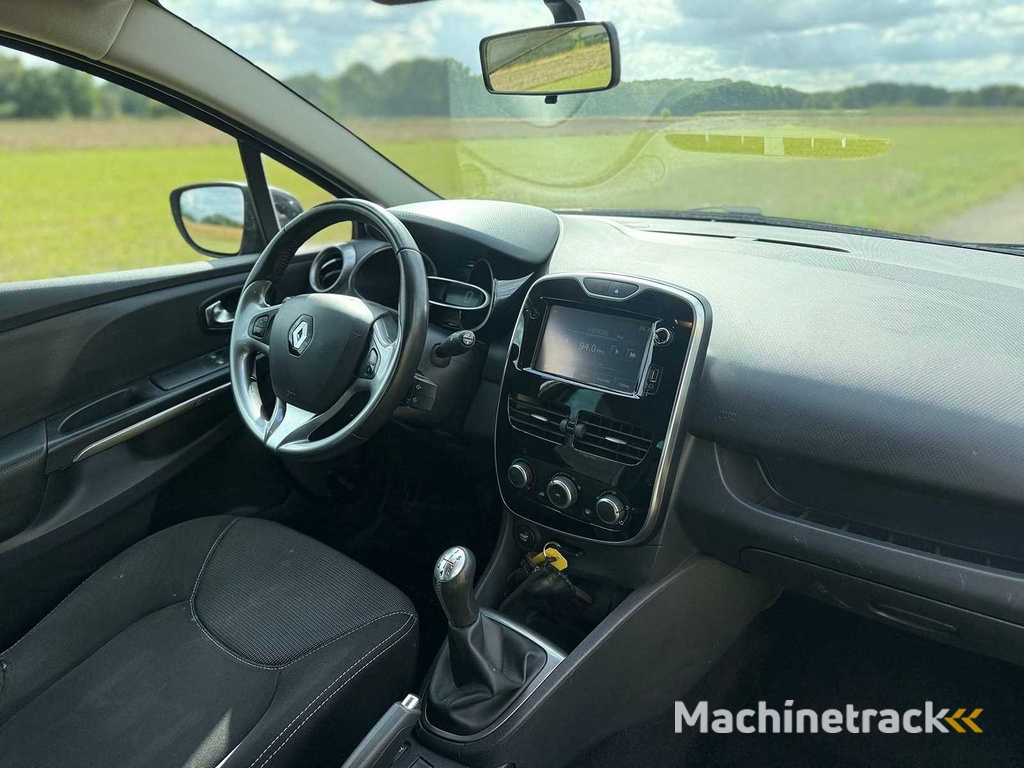 Renault - 2015 - Clio - 0.9 TCe Night&amp;Day - GS-162-Z