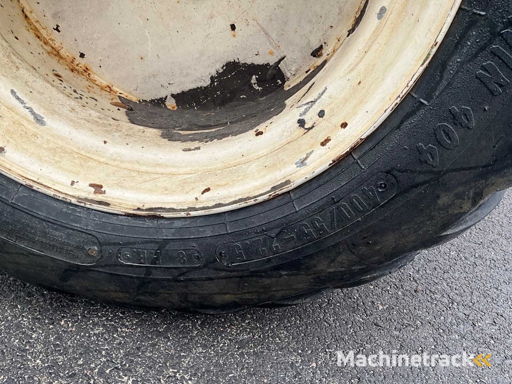 Same Solaris 35 DT 4-Wheel Drive Tractor - 2000