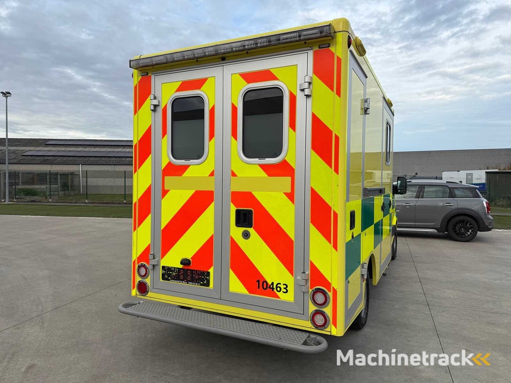 MERCEDES - 2018 - SPRINTER - Ambulance