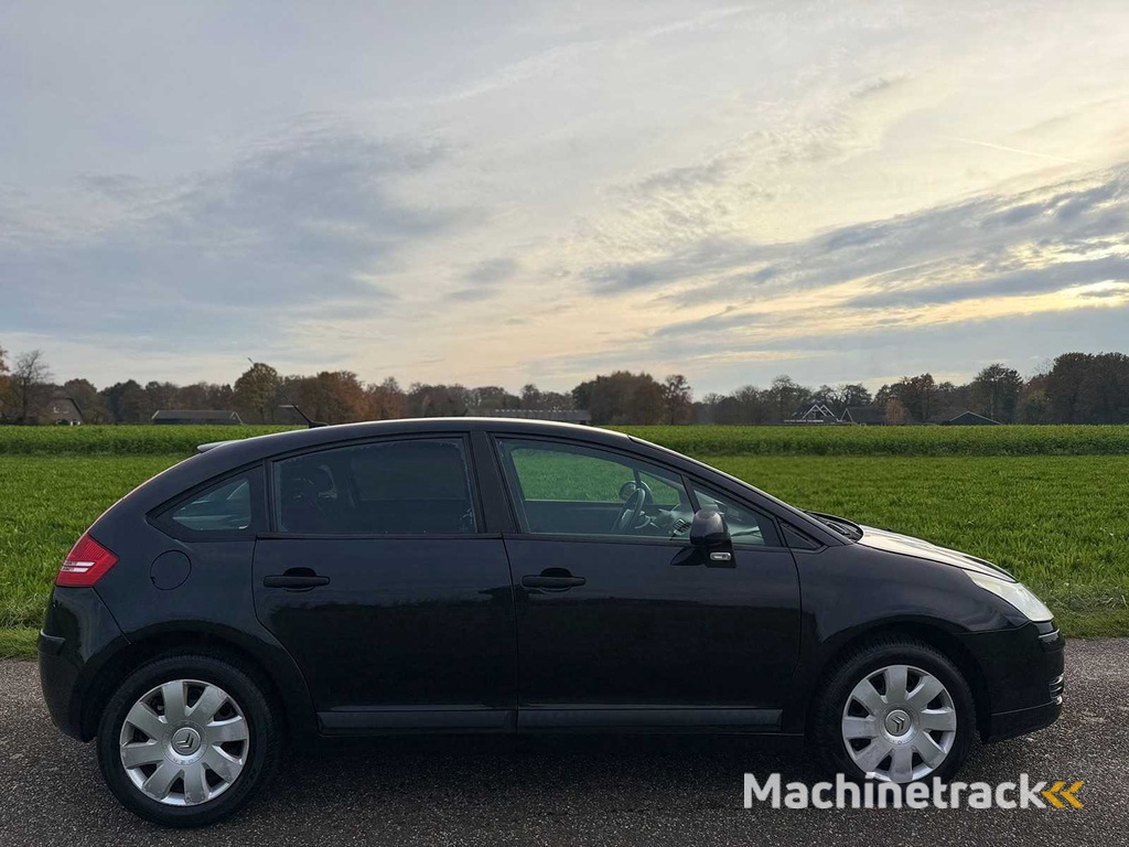 Citroen - 2006 - C4 - 1.6-16V Image - 32-TK-HZ