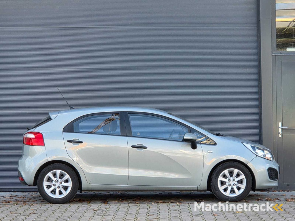 Kia - 2012 - Rio - 1.2 CVVT - 5-XSL-13
