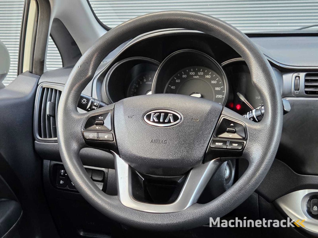 Kia - 2012 - Rio - 1.2 CVVT - 5-XSL-13