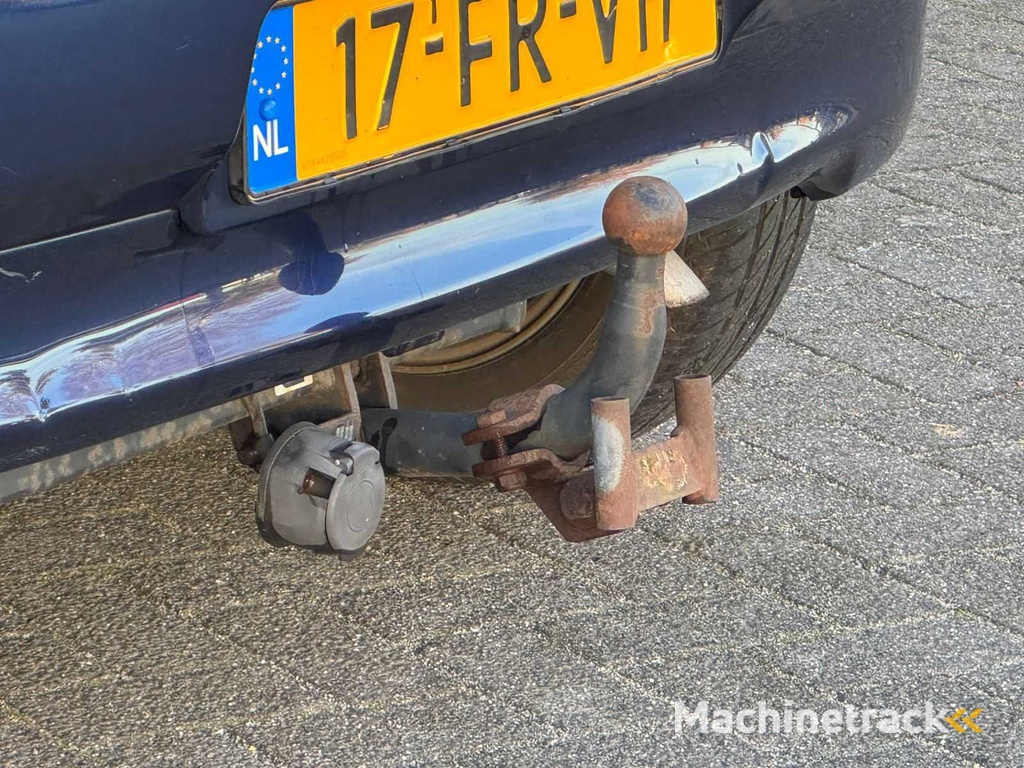 Toyota - 2000 - Yaris - 1.3-16V VVT-i Sol - 17-FR-VH