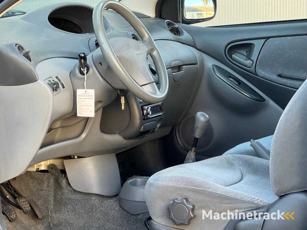 Toyota - 2000 - Yaris - 1.3-16V VVT-i Sol - 17-FR-VH