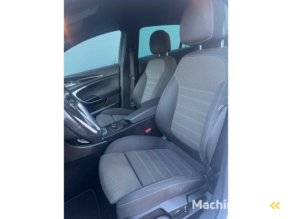 Opel - 2012 - Insignia Sports Tourer - 2.0 T Cosmo - GKZ-63-F