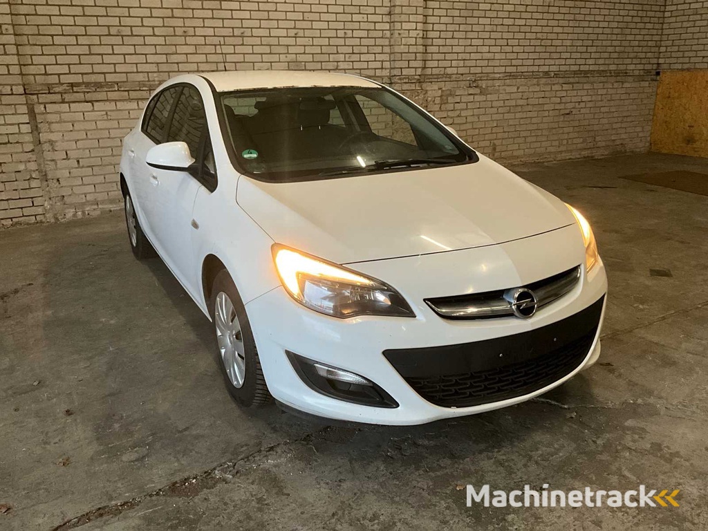 Opel Astra 210073KM Jahr: 2012